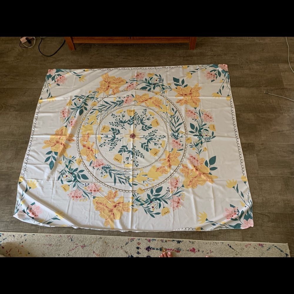 Pretty floral tapestry